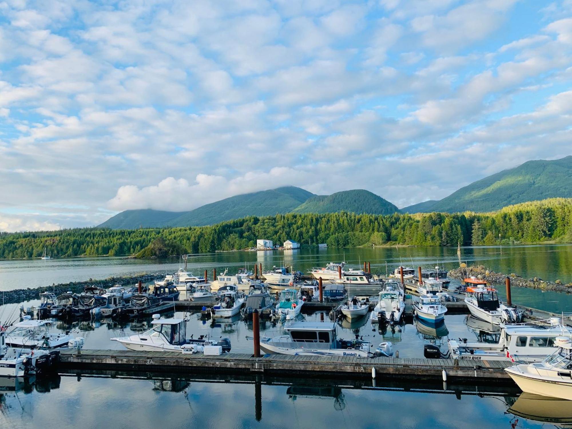 Island West Resort Ucluelet Exterior foto